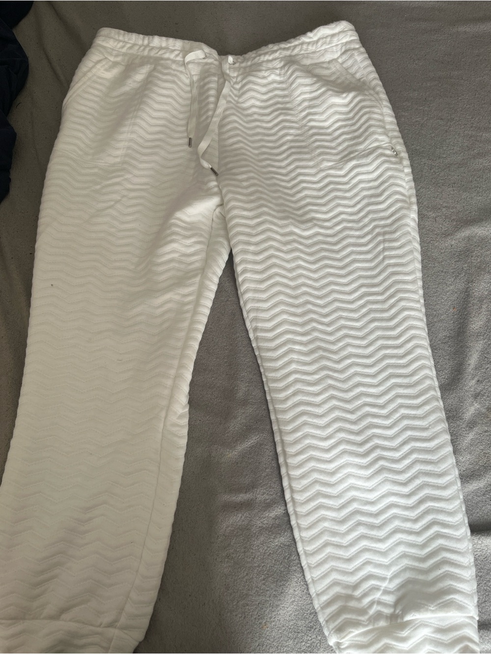 Jones New York White Quilted Chevron Jogger Pants for Kids